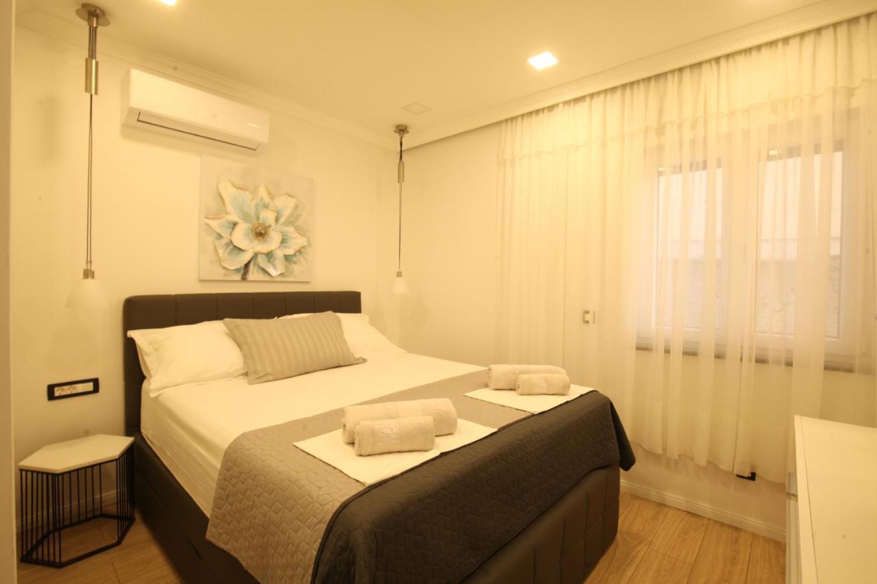 Luxurious Seaview Apartment 시베니크 외부 사진