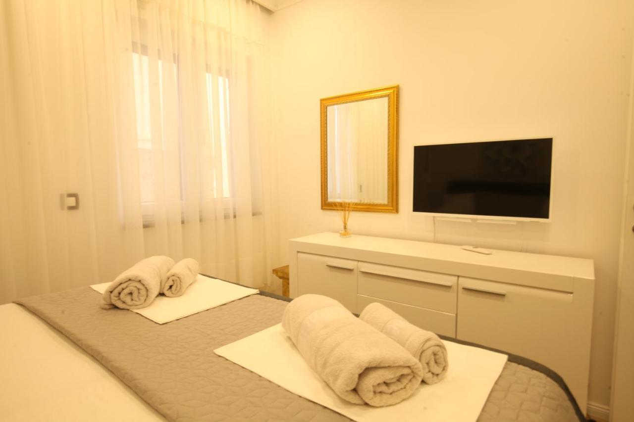 Luxurious Seaview Apartment 시베니크 외부 사진